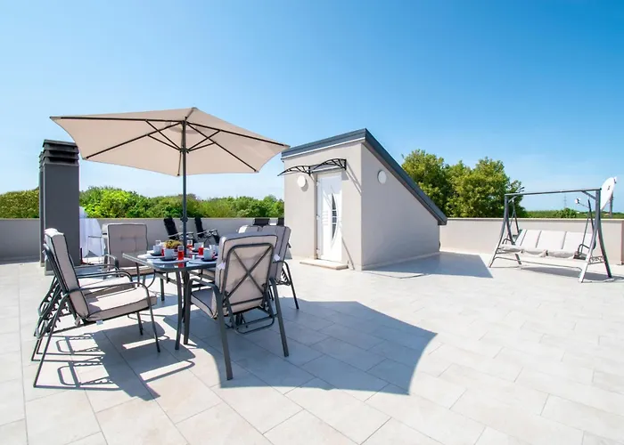 Ivana Mit Jacuzzi In Pula,istrien Villa