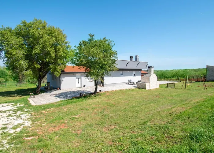 Ivana Mit Jacuzzi In Pula,istrien Pula